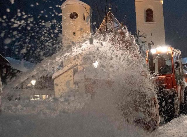  斯特拉斯堡主场遇雪崩惨败巴黎圣曼