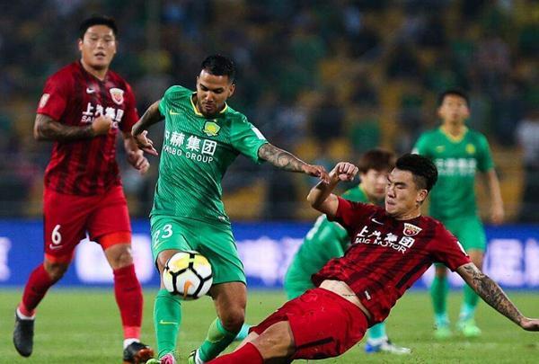16, 那不勒斯防线重组零封对手获主场连胜  